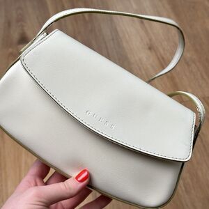 Guess Faux Leather Exterior White Handbag 90s Y2K for Women Shoulder Bag